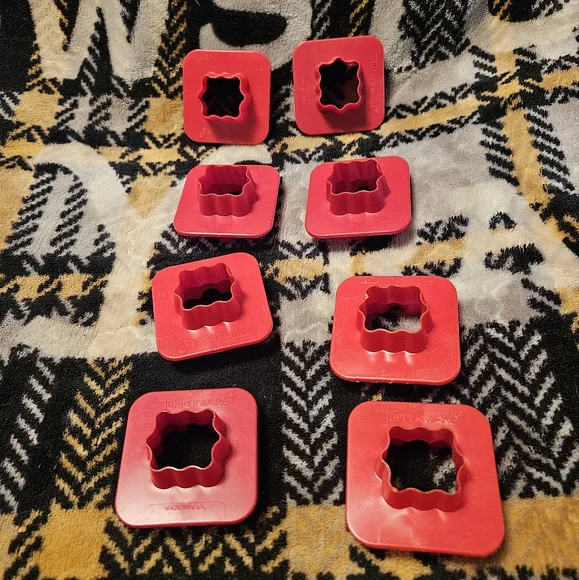 ==$4 each / 5 for $15 / 10 for $25 Tupperware tools / minis / gadgets - Picture 2 of 13